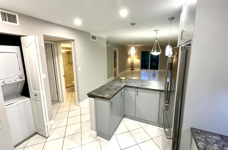 Image 11 of 23 For 1785 Andrews Sq  308e