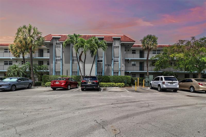Image 15 of 23 For 1785 Andrews Sq  308e