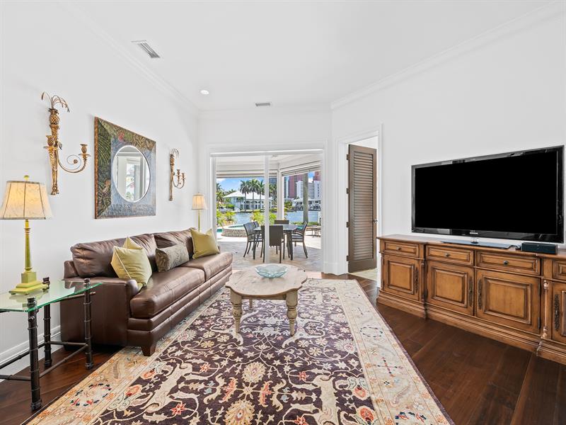 Image 22 of 77 For 2898 26th St