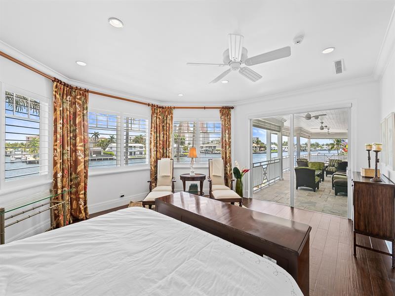 Image 39 of 77 For 2898 26th St