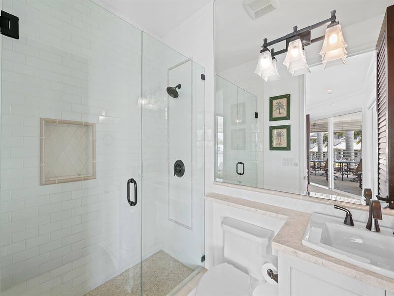 Image 49 of 77 For 2898 26th St