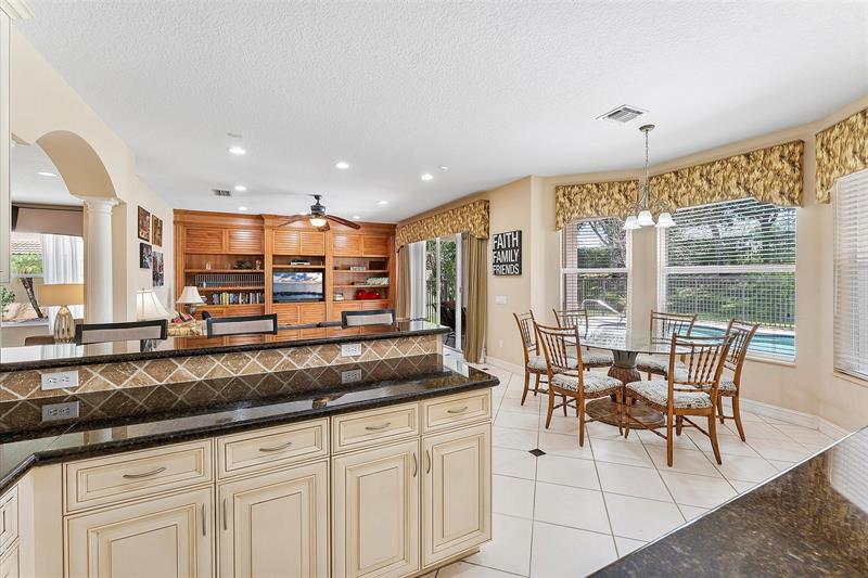 Image 12 of 45 For 8111 Emerald Winds Cir