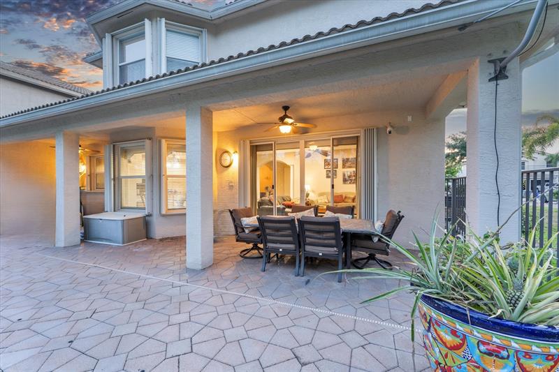 Image 33 of 45 For 8111 Emerald Winds Cir
