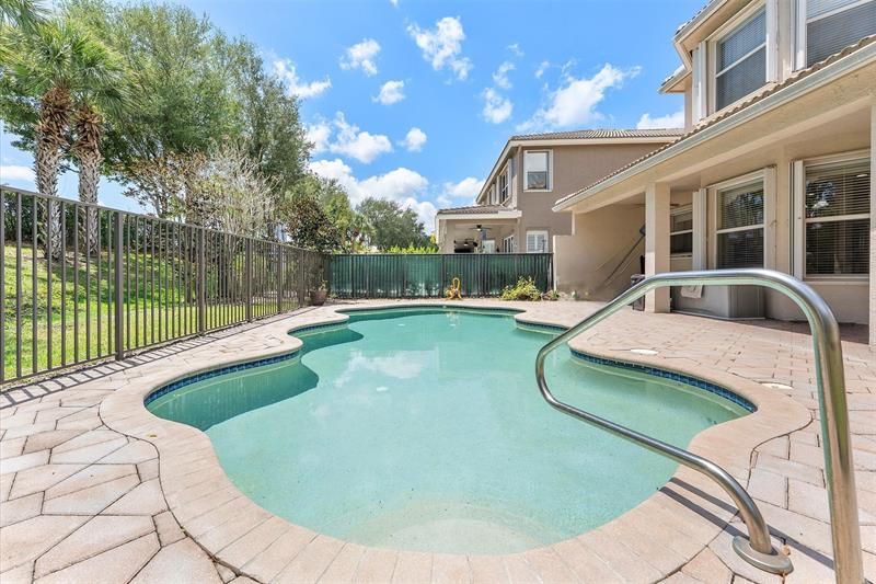 Image 35 of 45 For 8111 Emerald Winds Cir