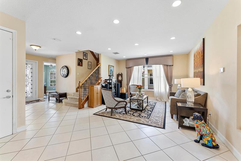 Image 4 of 45 For 8111 Emerald Winds Cir
