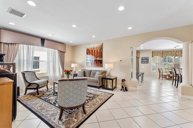 Image 5 of 45 For 8111 Emerald Winds Cir