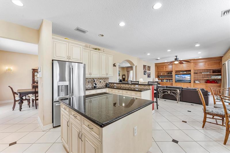 Image 8 of 45 For 8111 Emerald Winds Cir