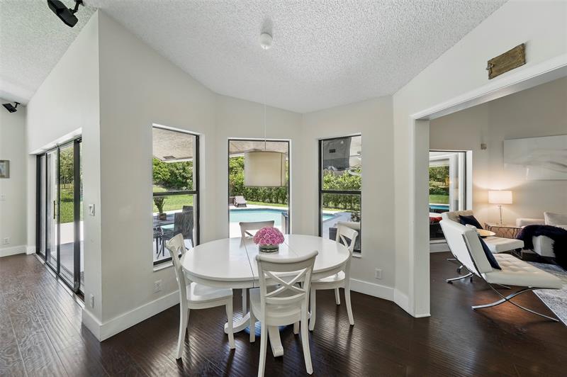Image 11 of 53 For 1119 Creekford Dr
