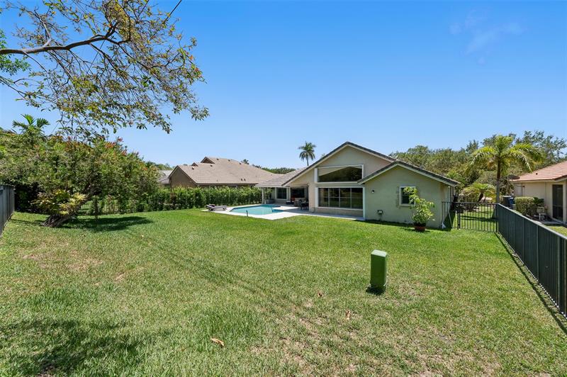 Image 33 of 53 For 1119 Creekford Dr
