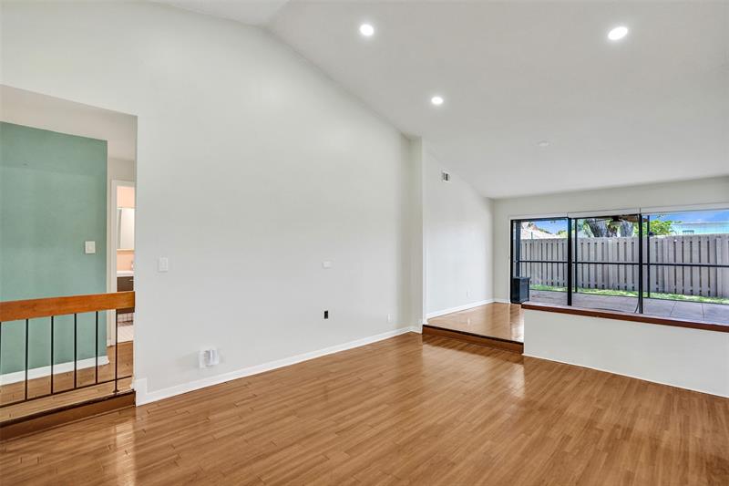 Image 12 of 39 For 7503 26th Ct  2