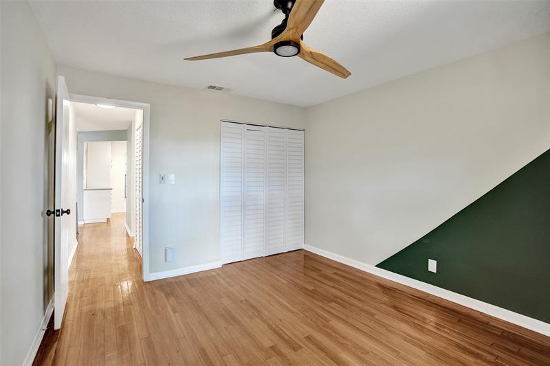 Image 18 of 39 For 7503 26th Ct  2