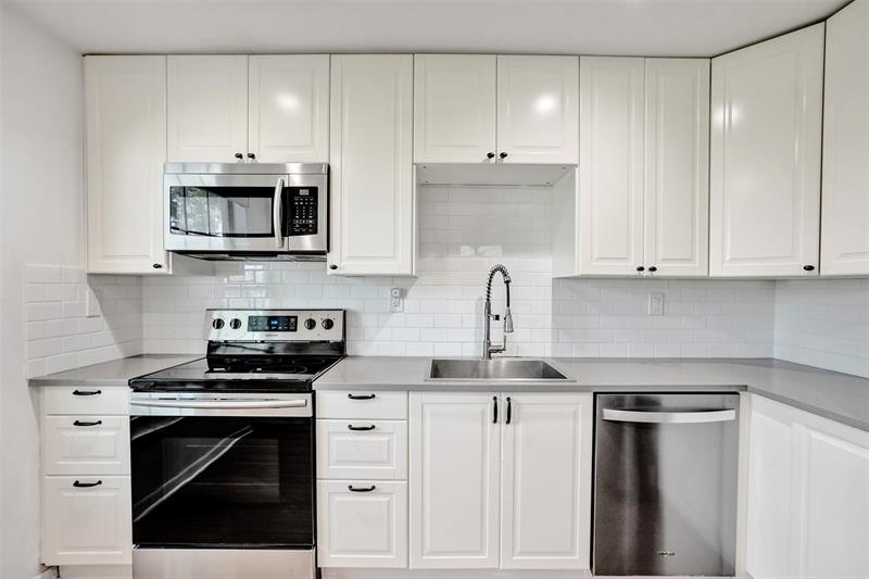 Image 6 of 39 For 7503 26th Ct  2