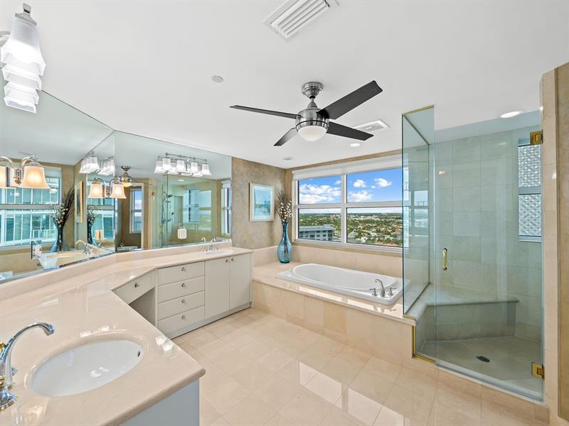 Image 13 of 37 For 2110 Ocean Blvd  21b