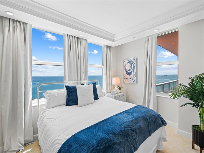 Image 21 of 37 For 2110 Ocean Blvd  21b