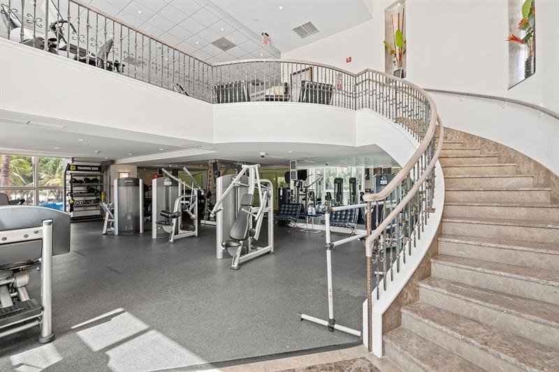 Image 31 of 37 For 2110 Ocean Blvd  21b