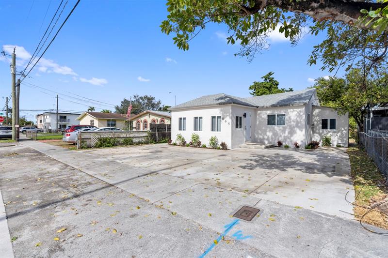 Details for 865 12th St  A, Hialeah, FL 33010