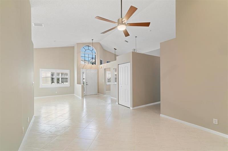 Image 11 of 24 For 7742 Coral Lake Dr  1