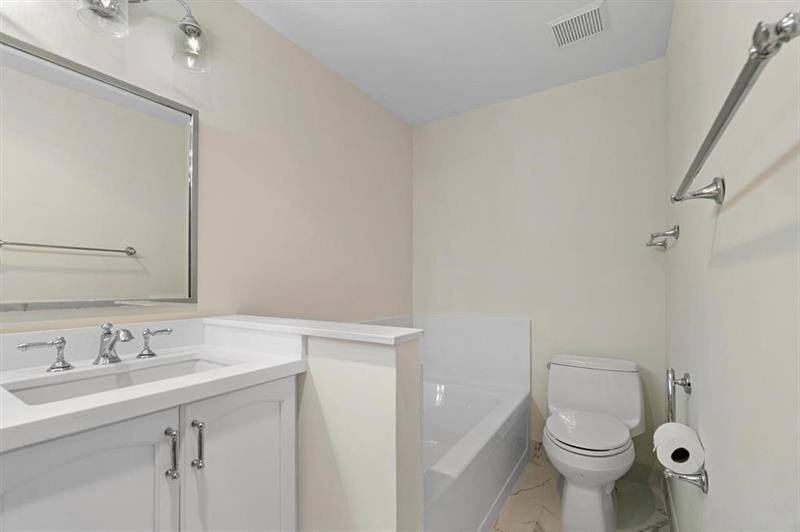 Image 19 of 24 For 7742 Coral Lake Dr  1