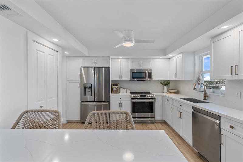 Image 11 of 44 For 3500 Galt Ocean Dr  509