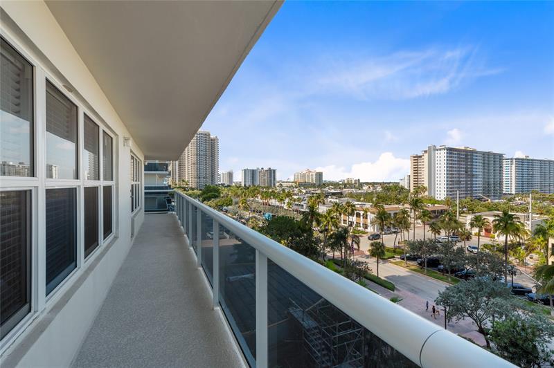 Image 20 of 44 For 3500 Galt Ocean Dr  509