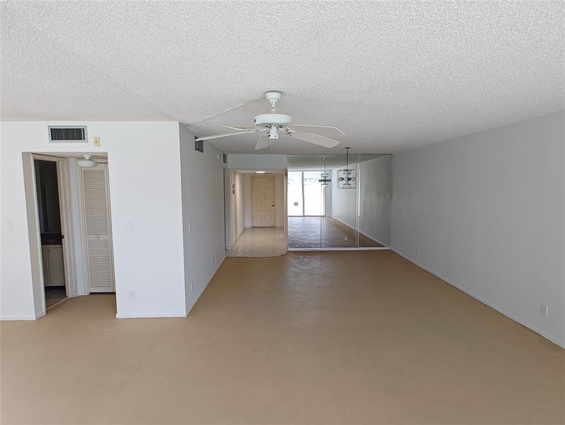 Image 18 of 22 For 802 Cypress Grove Ln  205
