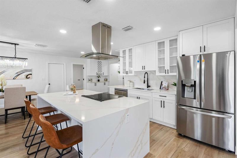 Image 10 of 54 For 8307 Boxwood Dr