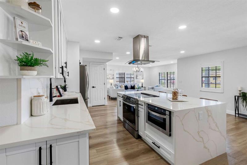 Image 15 of 54 For 8307 Boxwood Dr