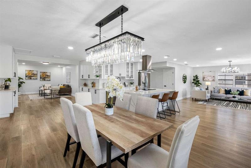 Image 17 of 54 For 8307 Boxwood Dr