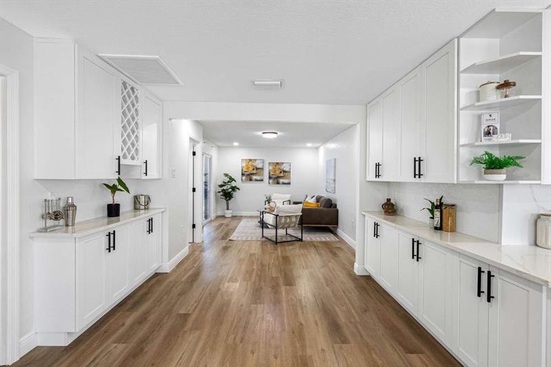 Image 21 of 54 For 8307 Boxwood Dr