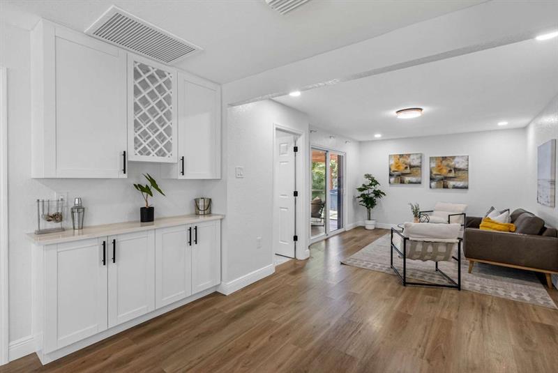Image 22 of 54 For 8307 Boxwood Dr