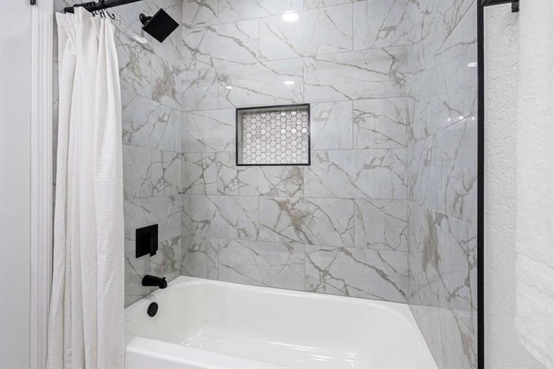 Image 32 of 54 For 8307 Boxwood Dr