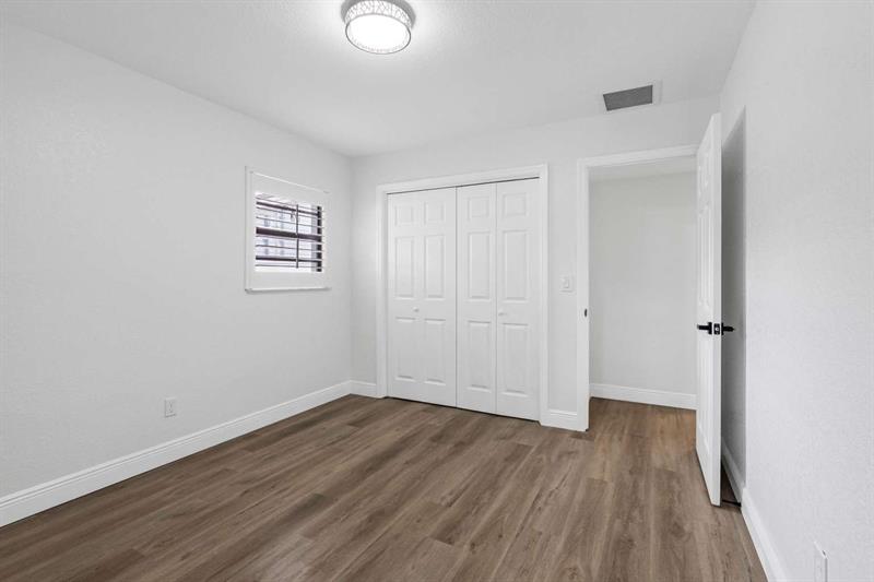 Image 37 of 54 For 8307 Boxwood Dr