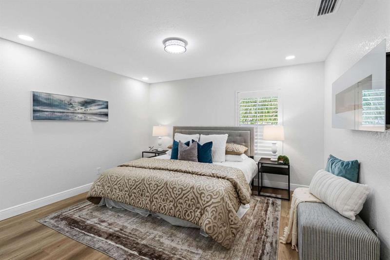 Image 38 of 54 For 8307 Boxwood Dr