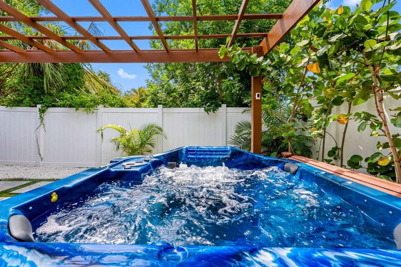 Image 50 of 54 For 8307 Boxwood Dr