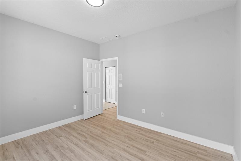 Image 16 of 45 For 4593 132nd Ave