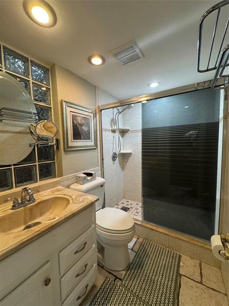 Image 14 of 43 For 95 Birch Rd  301