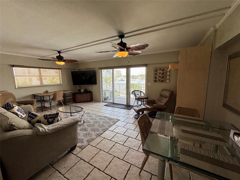 Image 8 of 43 For 95 Birch Rd  301