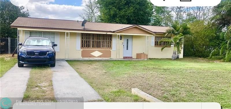 Details for 19 Massachusetts Rd, Lehigh Acres, FL 33936
