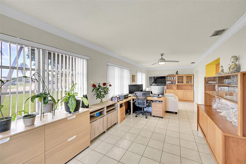 Image 21 of 30 For 5718 68 Ave  