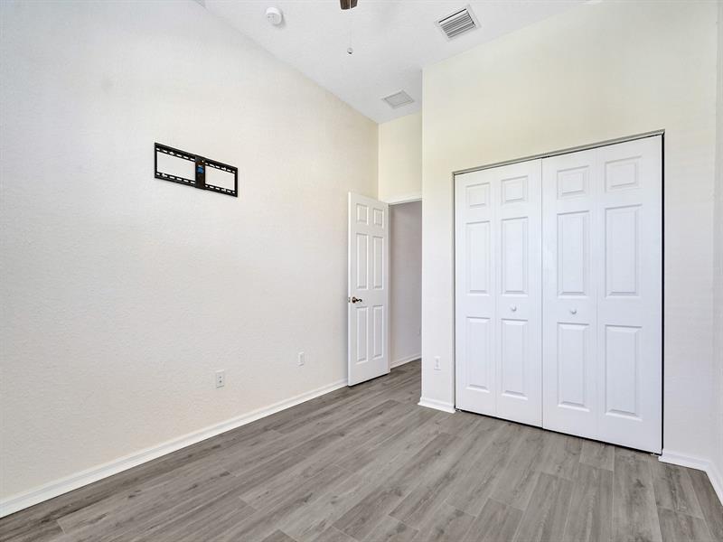 Image 38 of 44 For 5810 Hampton Hills Blvd