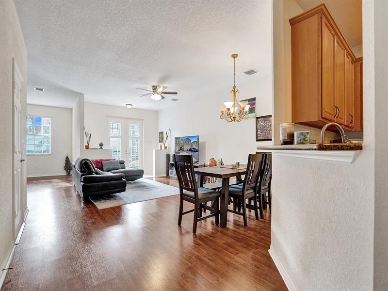 Image 4 of 44 For 5810 Hampton Hills Blvd
