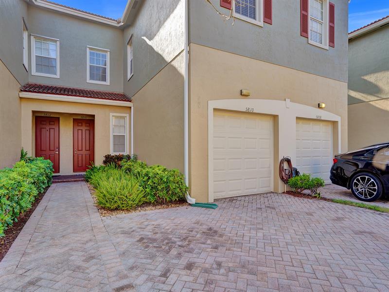 Image 42 of 44 For 5810 Hampton Hills Blvd