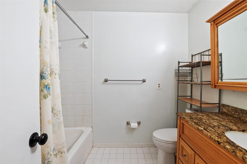 Image 22 of 28 For 2701 34th Ave  1-a
