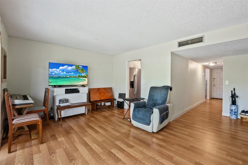 Image 7 of 28 For 2701 34th Ave  1-a