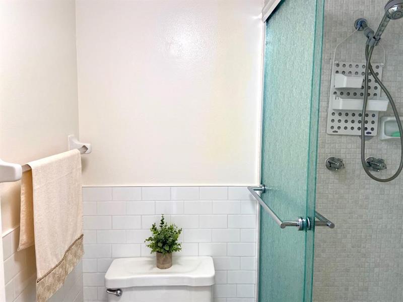 Image 21 of 35 For 4501 21 Avenue  406