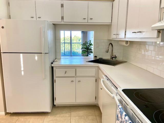 Image 9 of 35 For 4501 21 Avenue  406