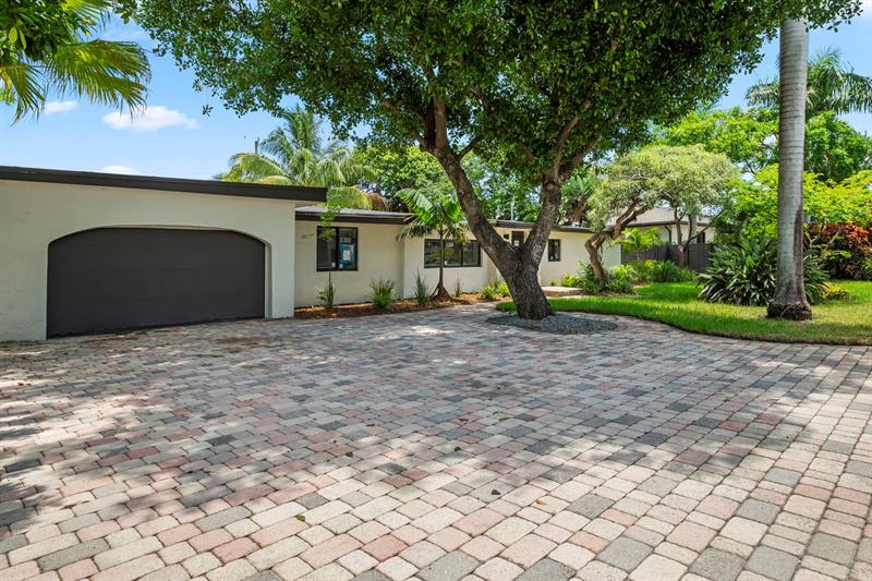 Image 28 of 34 For 417 26th Dr  