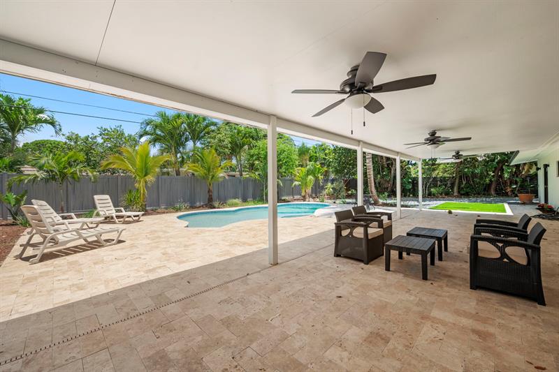 Image 4 of 34 For 417 26th Dr  