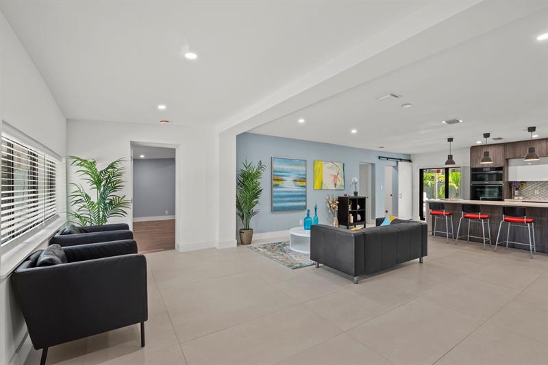 Image 5 of 34 For 417 26th Dr  