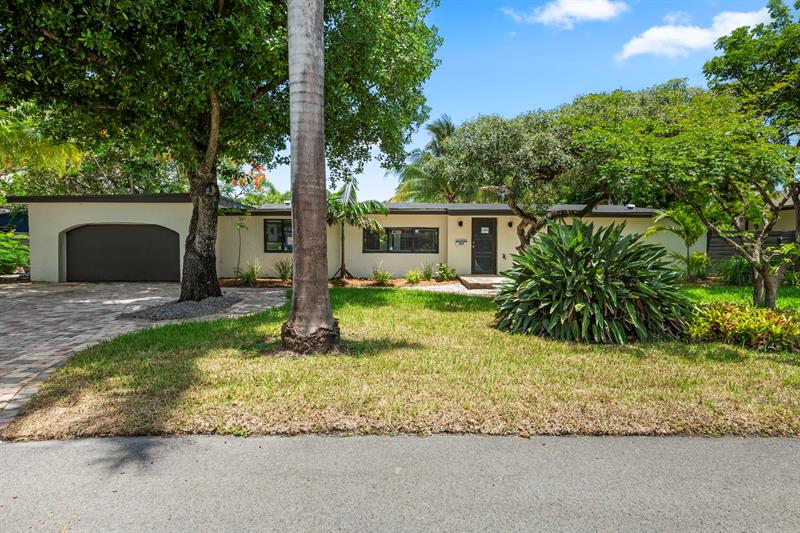 Image 8 of 34 For 417 26th Dr  